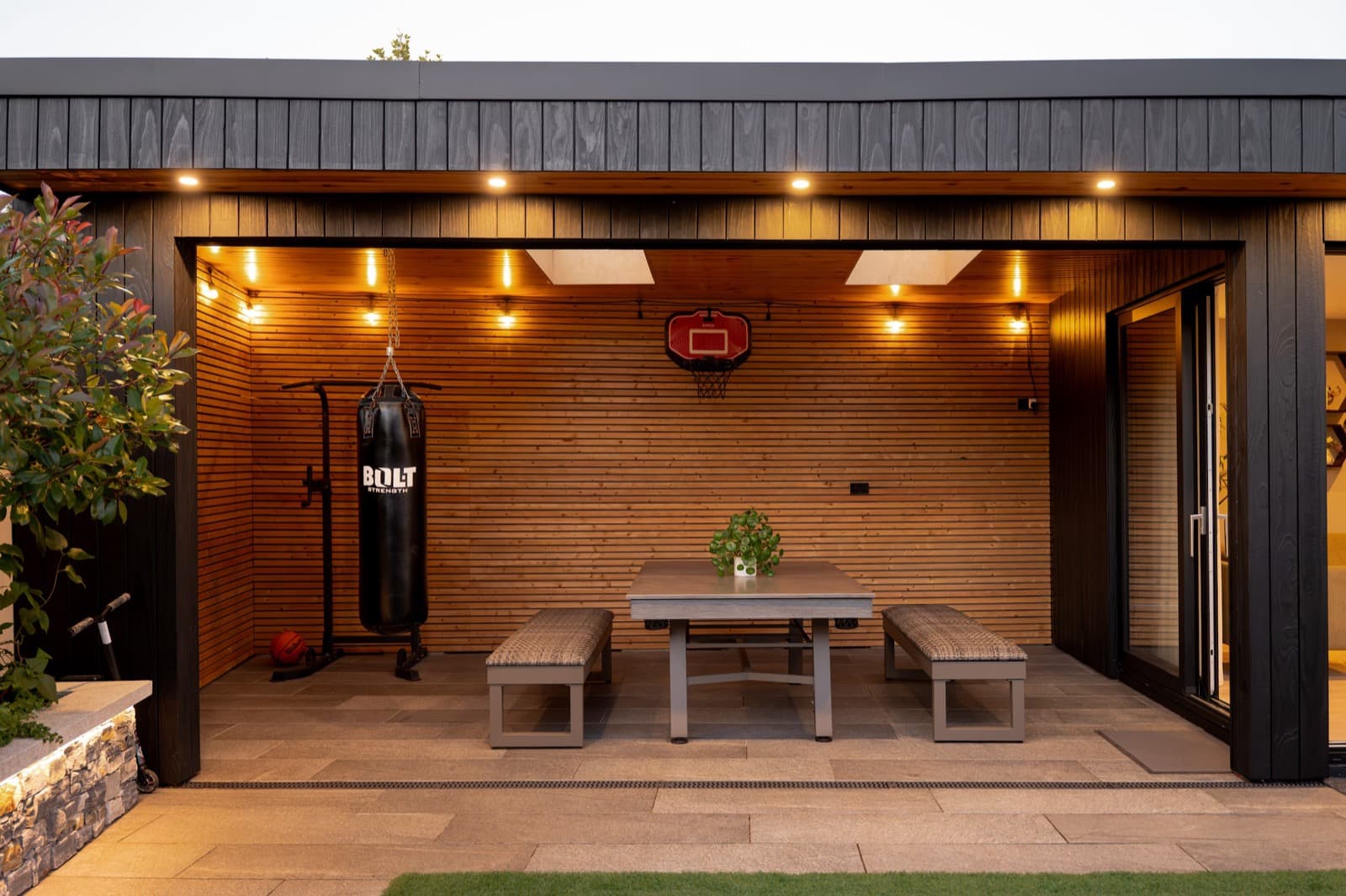 Home Office and Lounge with Covered Games Area and Ensuite, Whitehall, Dublin 9 — photo 7