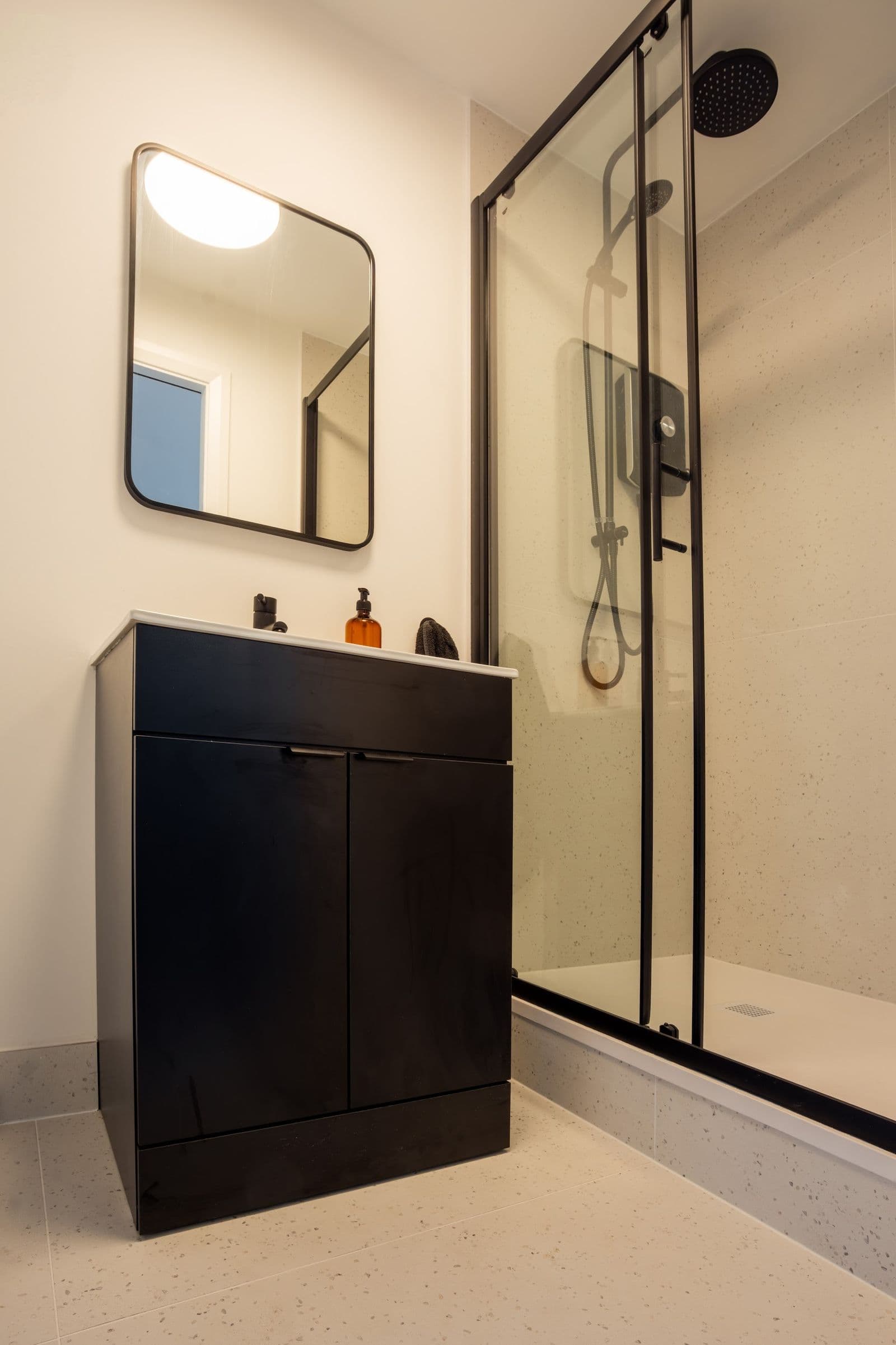 Soundproof Music Studio & Entertainment Garden Room with Ensuite, Dublin 9 — photo 4